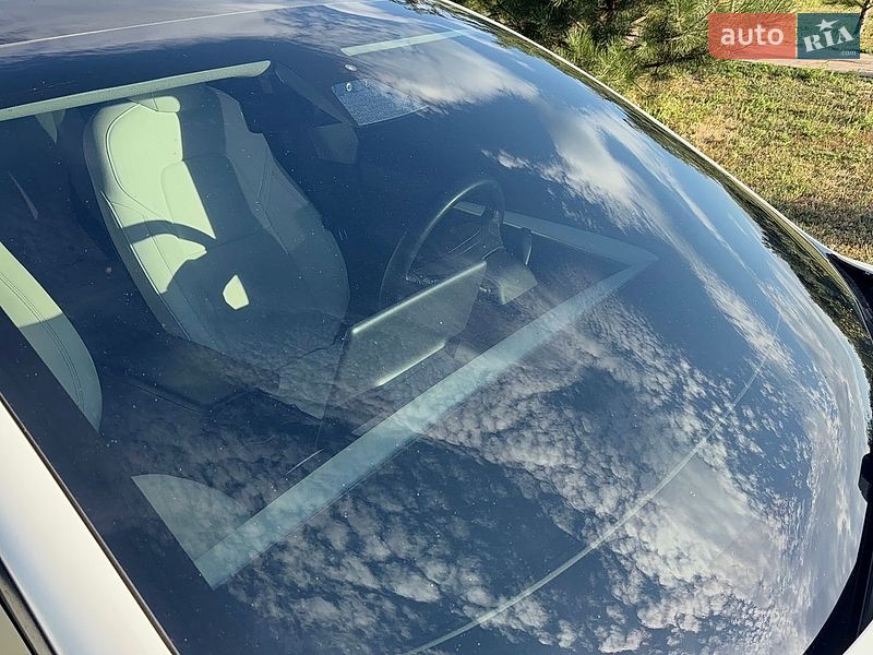 Седан Tesla Model 3 2021 в Запоріжжі