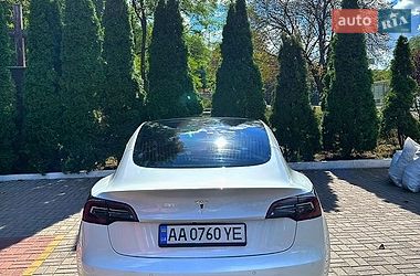 Седан Tesla Model 3 2019 в Києві