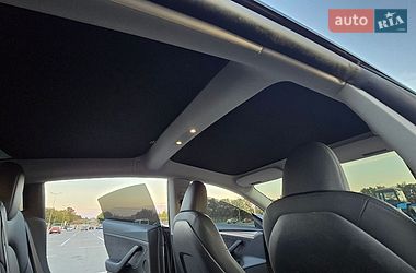 Седан Tesla Model 3 2023 в Днепре