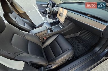 Седан Tesla Model 3 2023 в Днепре