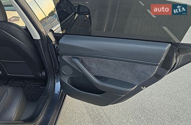 Седан Tesla Model 3 2023 в Днепре