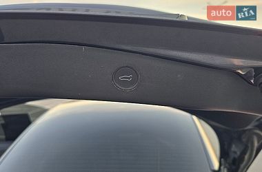 Седан Tesla Model 3 2023 в Днепре