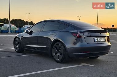 Седан Tesla Model 3 2023 в Днепре
