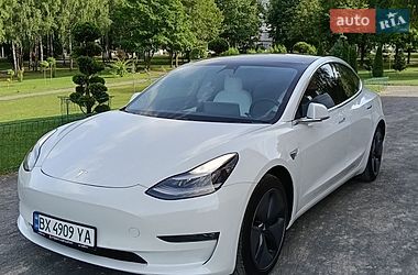 Седан Tesla Model 3 2020 в Хмельницькому