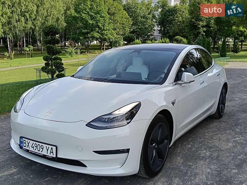 Седан Tesla Model 3 2020 в Хмельницькому