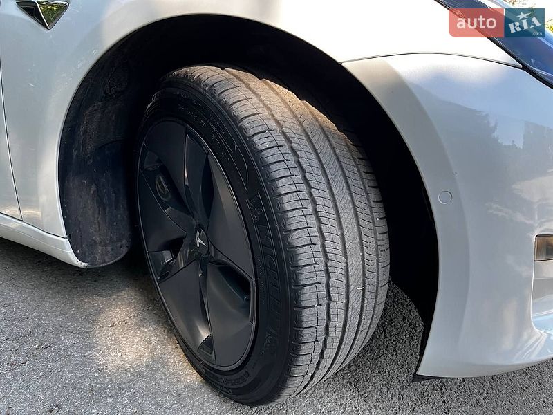 Седан Tesla Model 3 2020 в Хмельницькому