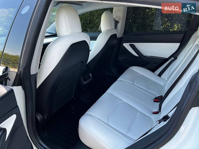 Седан Tesla Model 3 2020 в Хмельницькому