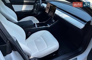 Седан Tesla Model 3 2020 в Хмельницькому