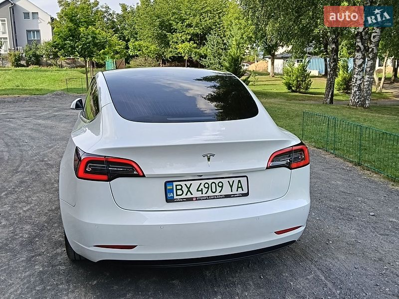 Седан Tesla Model 3 2020 в Хмельницькому