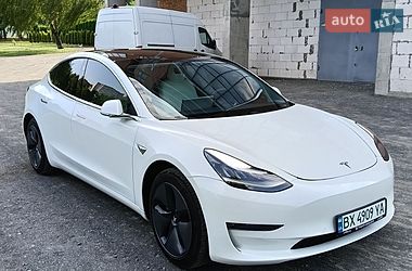 Седан Tesla Model 3 2020 в Хмельницькому