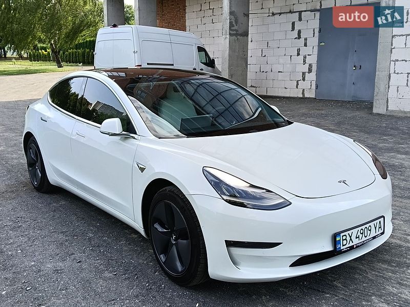 Седан Tesla Model 3 2020 в Хмельницькому