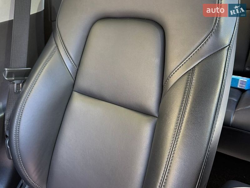 Седан Tesla Model 3 2022 в Киеве