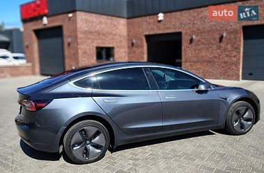 Седан Tesla Model 3 2020 в Хмельницькому