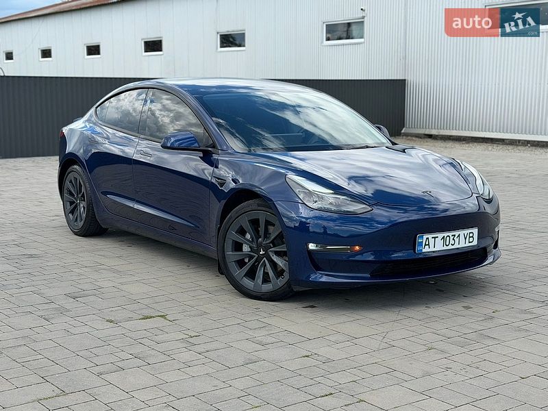 Tesla Model 3 2022