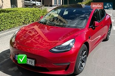 Седан Tesla Model 3 2022 в Києві