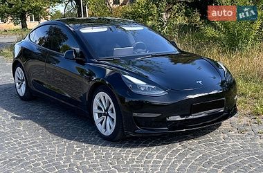 Седан Tesla Model 3 2021 в Самборе