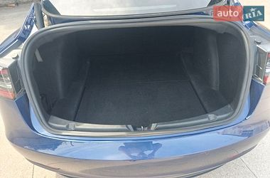 Седан Tesla Model 3 2021 в Томаковке