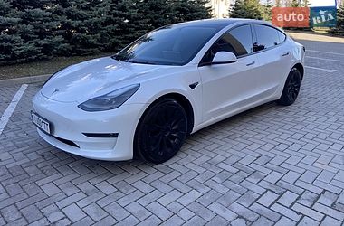 Седан Tesla Model 3 2023 в Киеве