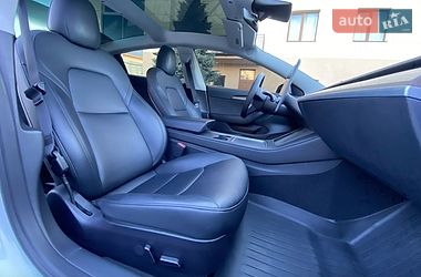Седан Tesla Model 3 2023 в Киеве
