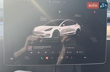 Седан Tesla Model 3 2023 в Киеве