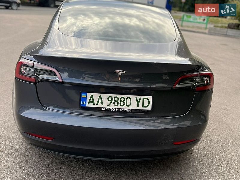 Седан Tesla Model 3 2021 в Днепре