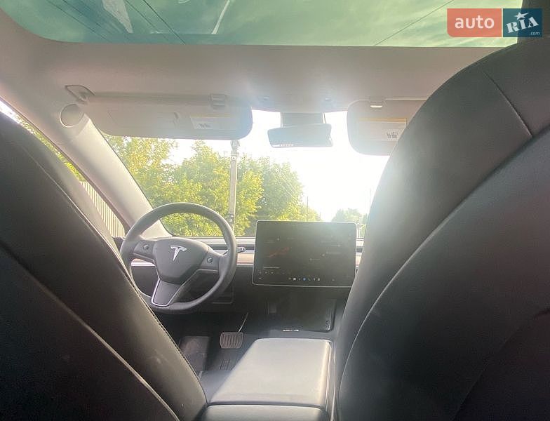 Седан Tesla Model 3 2021 в Харкові