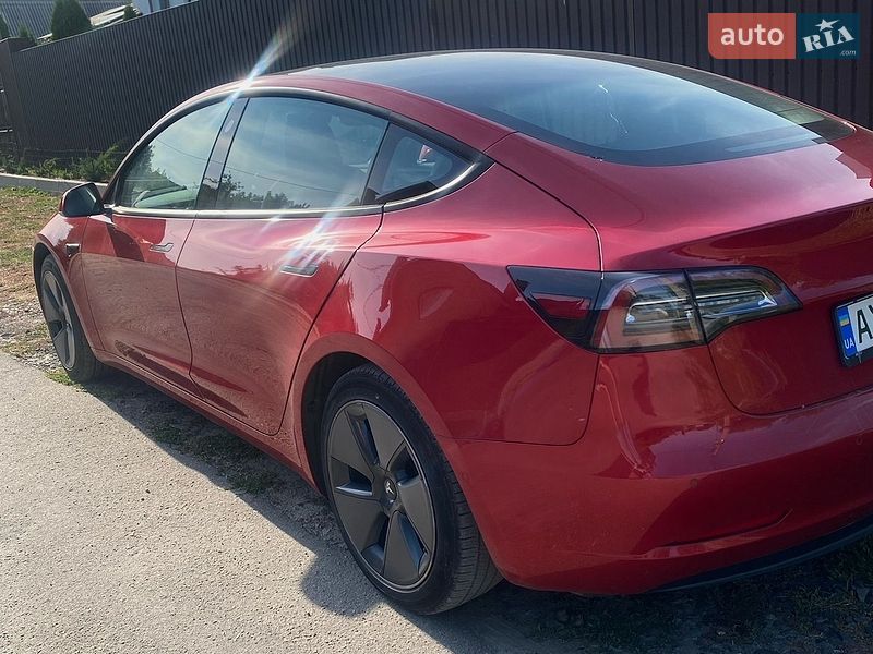 Седан Tesla Model 3 2021 в Харкові