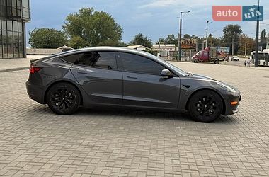 Седан Tesla Model 3 2021 в Дніпрі