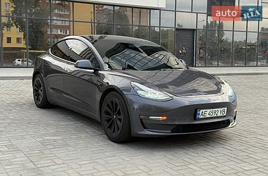 Седан Tesla Model 3 2021 в Дніпрі