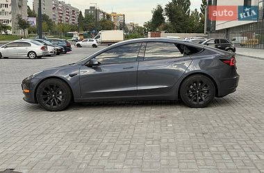 Седан Tesla Model 3 2021 в Дніпрі