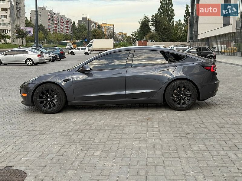 Седан Tesla Model 3 2021 в Дніпрі