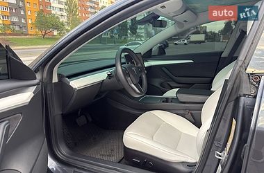 Седан Tesla Model 3 2021 в Дніпрі