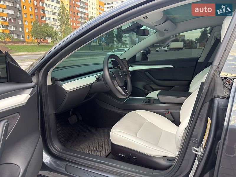 Седан Tesla Model 3 2021 в Дніпрі
