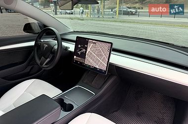 Седан Tesla Model 3 2021 в Дніпрі