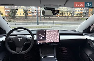 Седан Tesla Model 3 2021 в Дніпрі