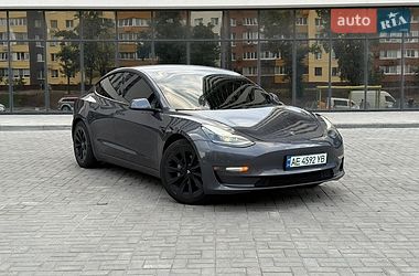 Седан Tesla Model 3 2021 в Дніпрі