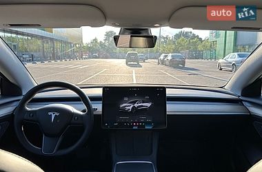 Седан Tesla Model 3 2022 в Киеве