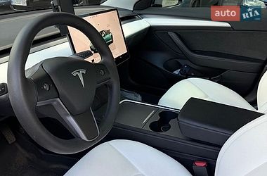 Седан Tesla Model 3 2023 в Киеве