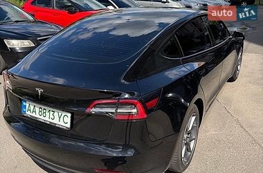 Седан Tesla Model 3 2023 в Киеве