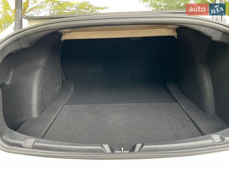 Седан Tesla Model 3 2021 в Млинове