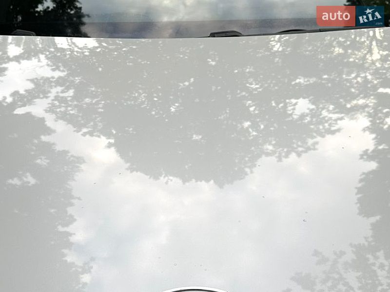 Седан Tesla Model 3 2019 в Львові