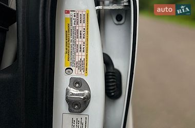 Седан Tesla Model 3 2019 в Львові