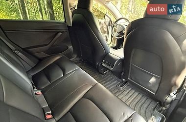 Седан Tesla Model 3 2020 в Обухові