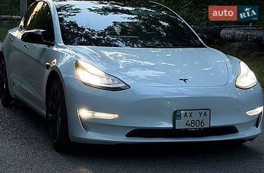 Седан Tesla Model 3 2018 в Харкові