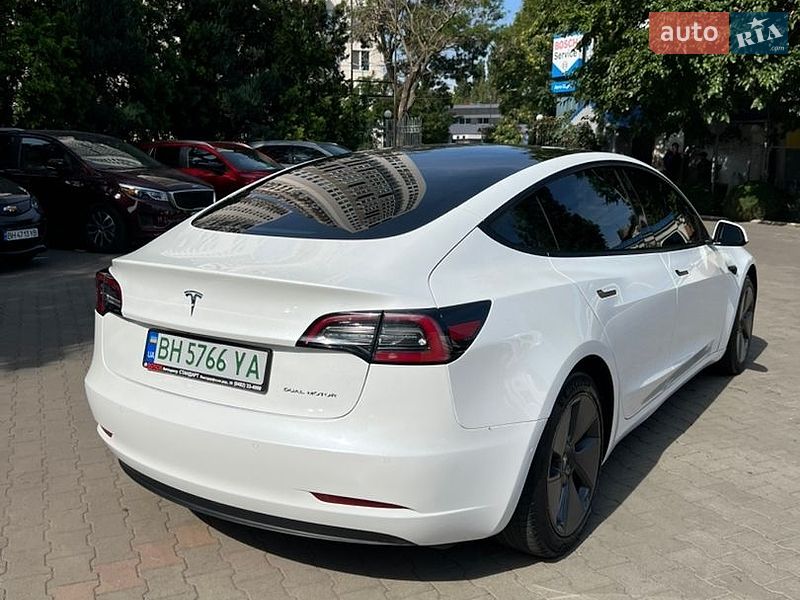 Седан Tesla Model 3 2021 в Одесі