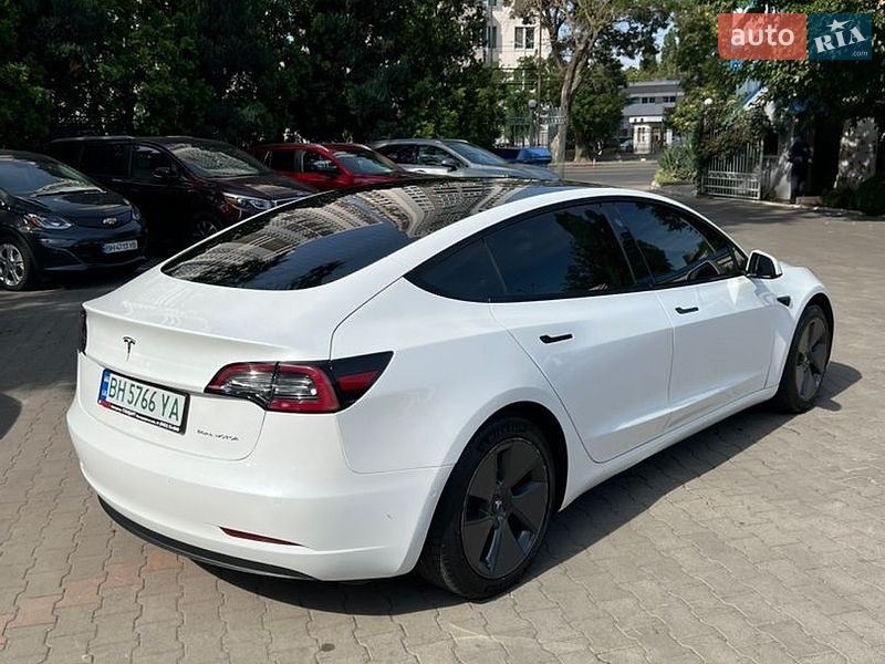 Седан Tesla Model 3 2021 в Одесі