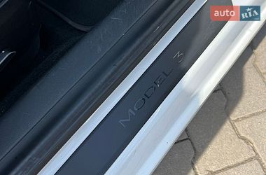 Седан Tesla Model 3 2021 в Одесі