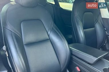 Седан Tesla Model 3 2021 в Одесі