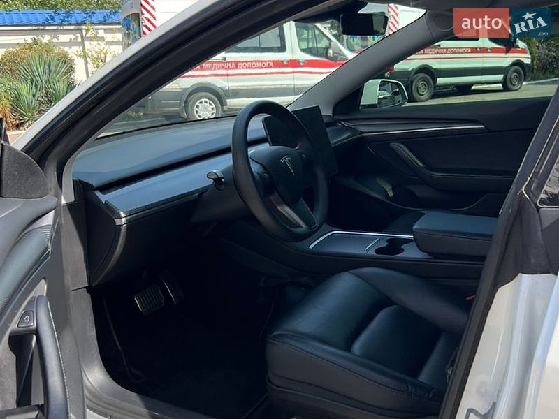 Седан Tesla Model 3 2021 в Одесі
