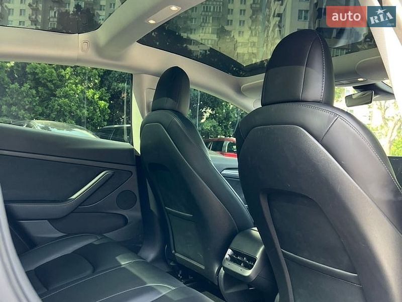 Седан Tesla Model 3 2021 в Одесі